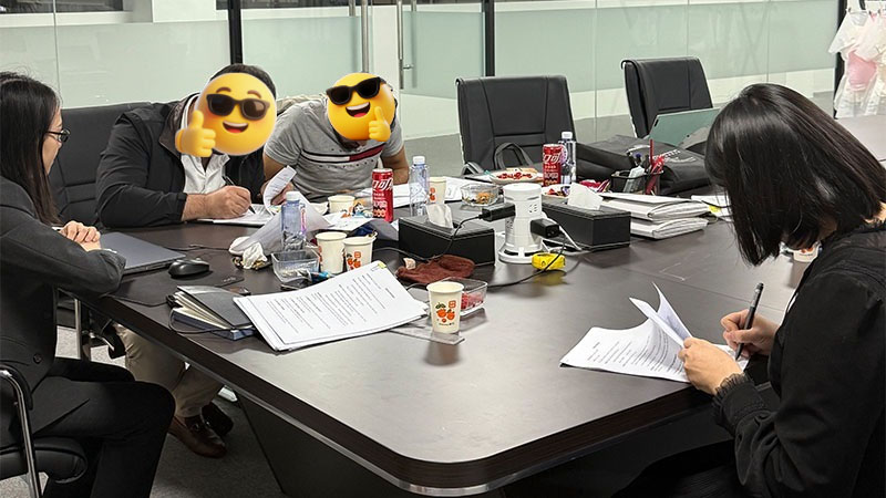 شرکت ماشین آلات RX با موفقیت قرارداد خط تولید پوشک بچه Big Waistband را با مشتری افغانستانی امضا کرد.